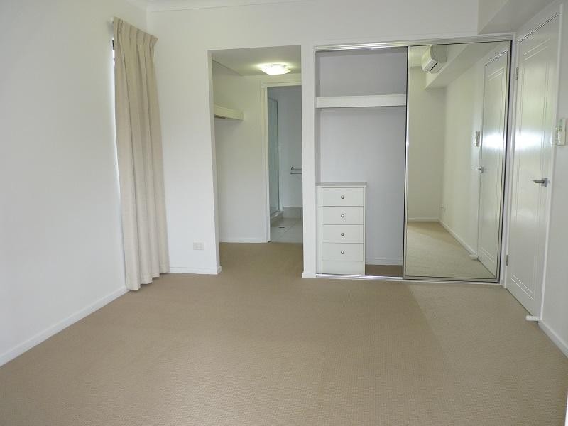 1 / 6-24 Henry Street, West End QLD 4810
