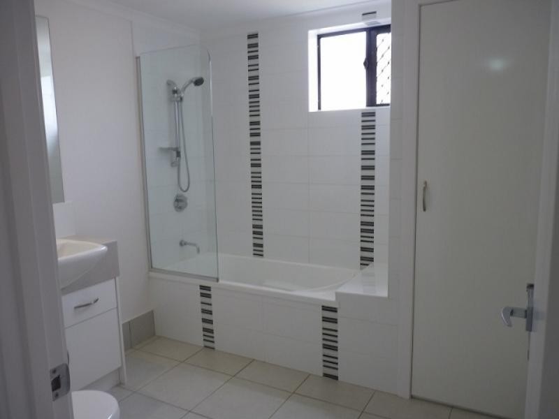 1 / 6-24 Henry Street, West End QLD 4810