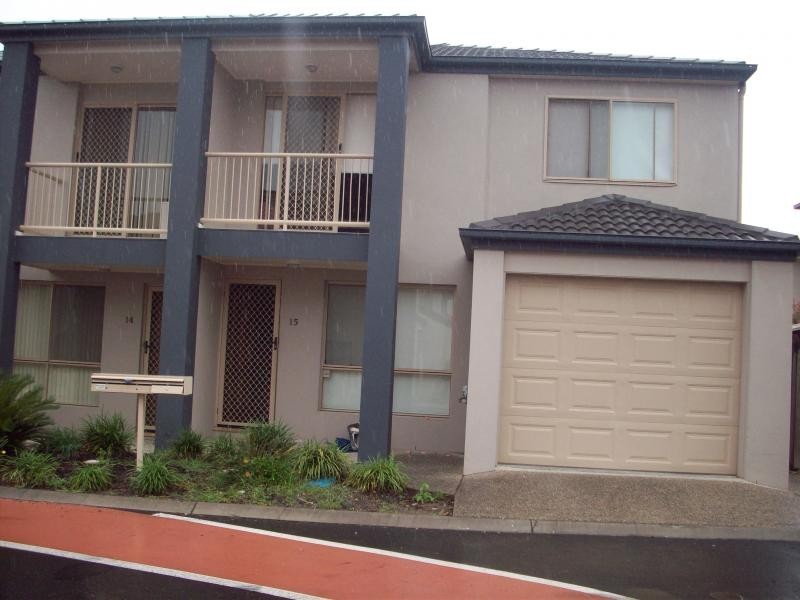 15 Johnston Street, Carina QLD 4152