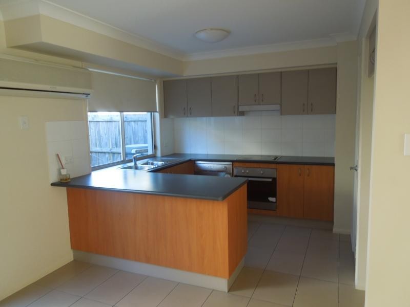 15 Johnston Street, Carina QLD 4152