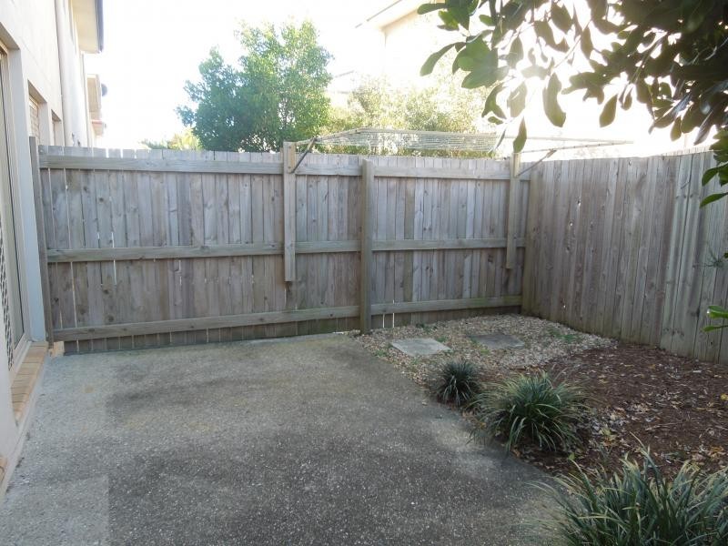 15 Johnston Street, Carina QLD 4152