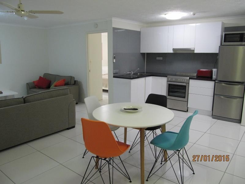 38 Enderley Ave, Surfers Paradise QLD 4217