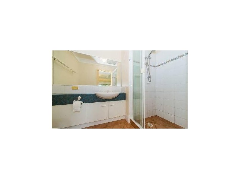 UNIT 5 / 167 CENTRAL STREET, Labrador QLD 4215