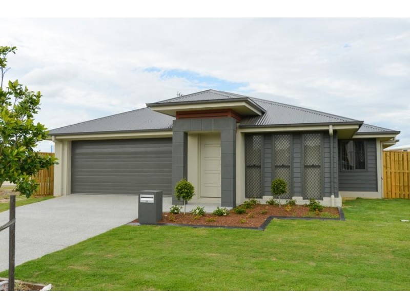 34 Cova Boulevard, Hope Island QLD 4212