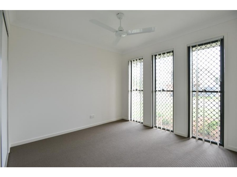 34 Cova Boulevard, Hope Island QLD 4212