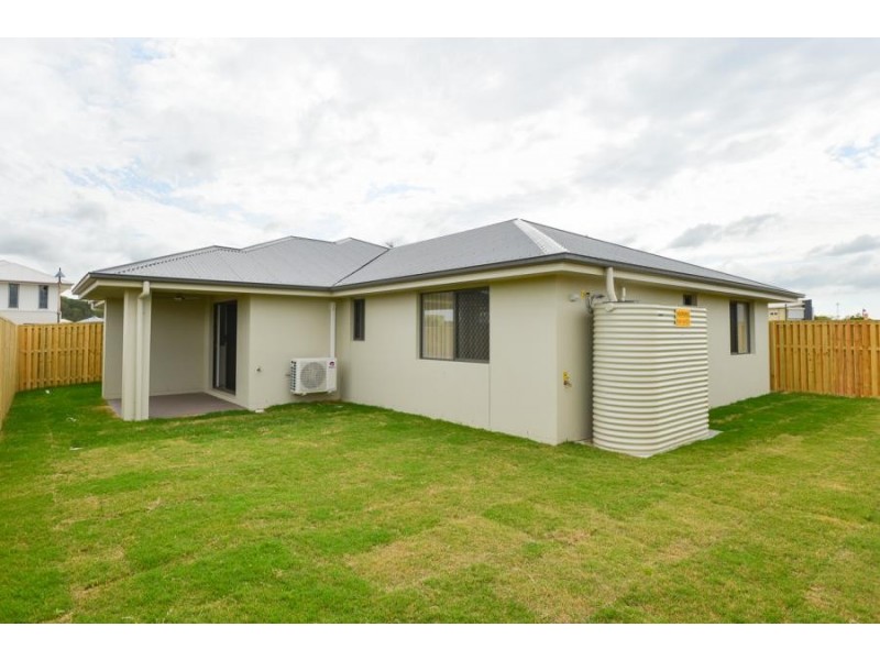 34 Cova Boulevard, Hope Island QLD 4212