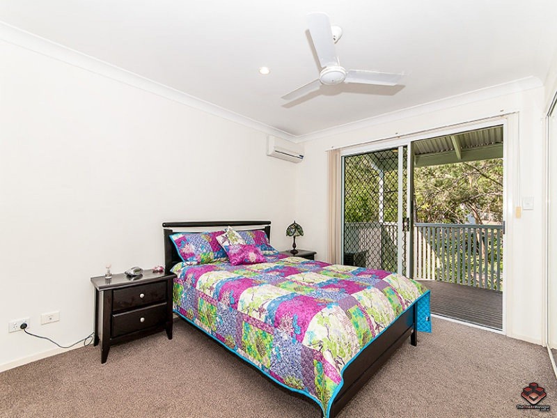 V32/206 D`ARCY ROAD, Norman Park QLD 4170