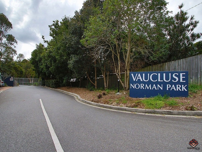 V32/206 D`ARCY ROAD, Norman Park QLD 4170