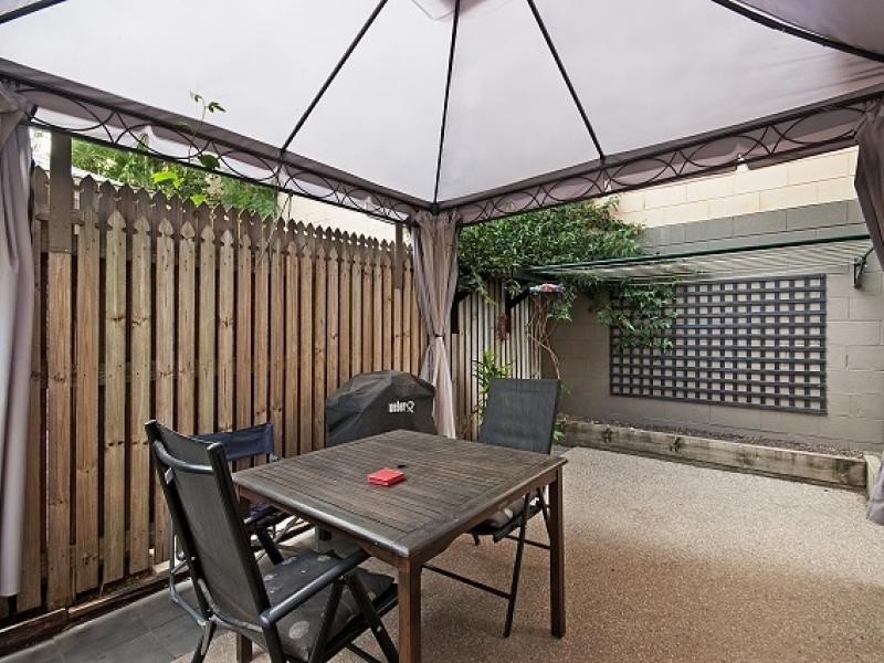 4/97 Livingstone Street, West End QLD 4810