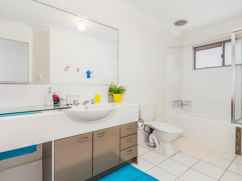8 Ruocco St, Bracken Ridge QLD 4017