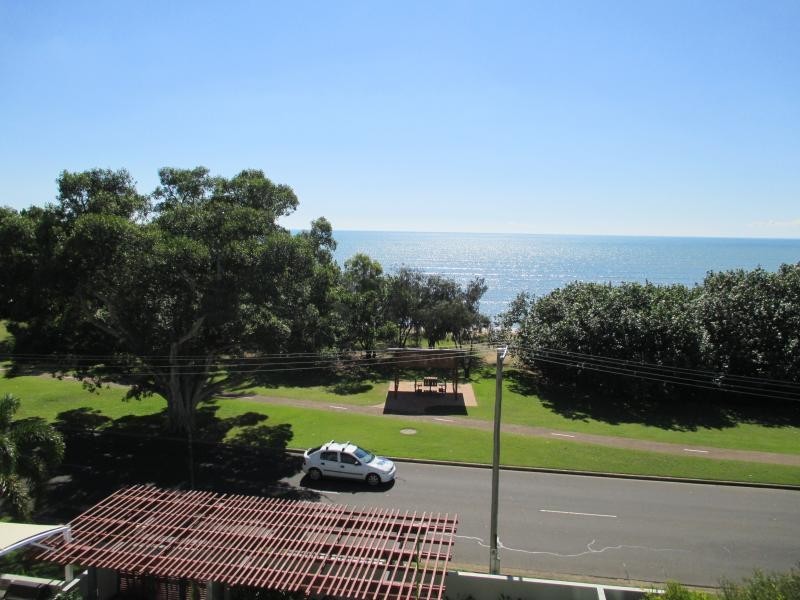 unit 401 / 241 Esplanade, Pialba QLD 4655