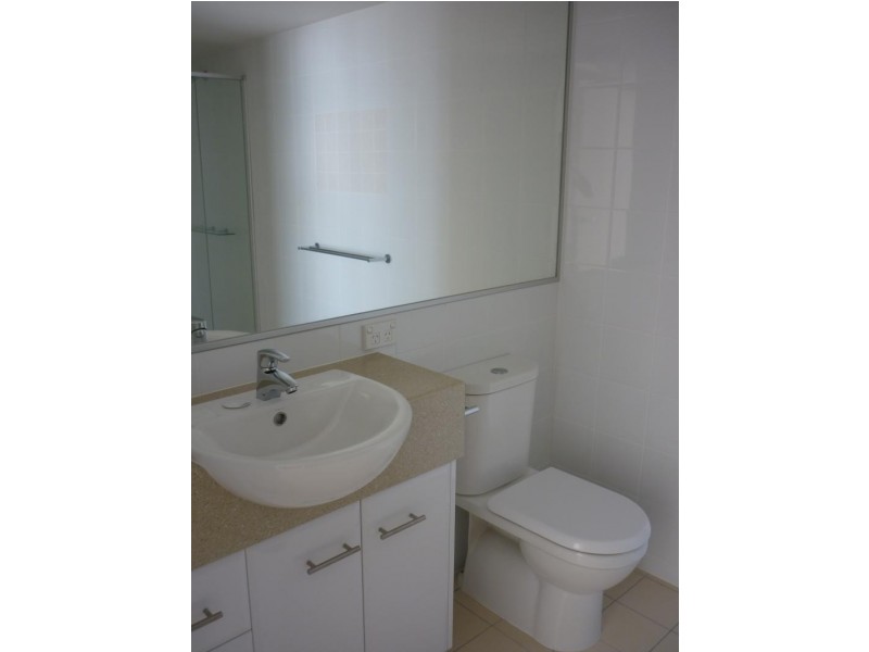unit 401 / 241 Esplanade, Pialba QLD 4655