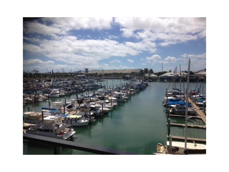 2402/6 Mariners Drive, Townsville City QLD 4810