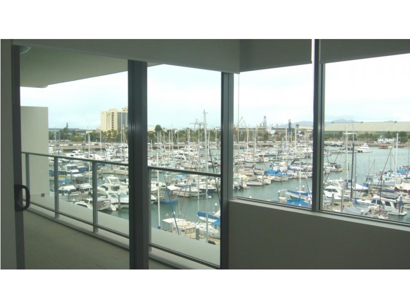 2402/6 Mariners Drive, Townsville City QLD 4810