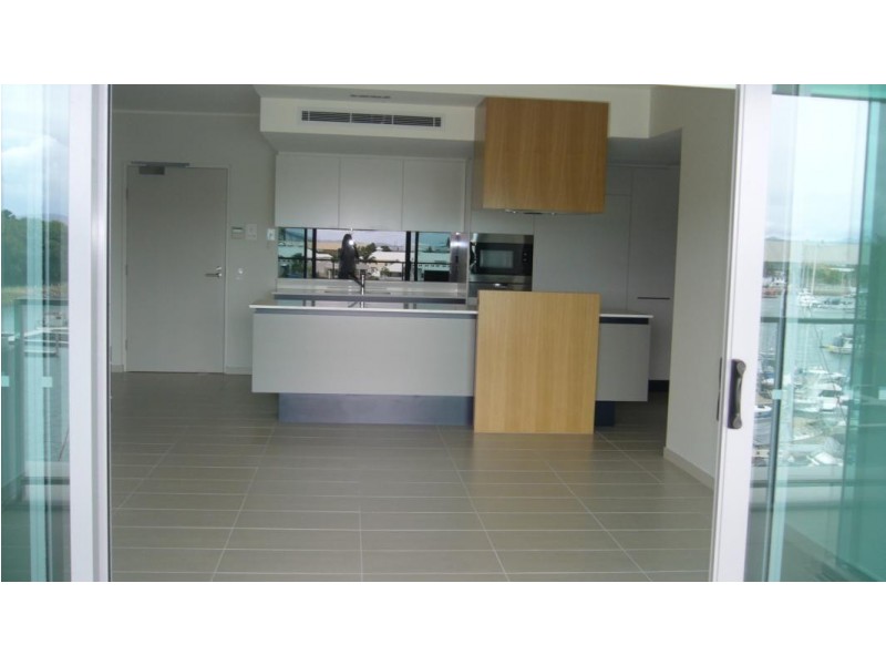 2402/6 Mariners Drive, Townsville City QLD 4810