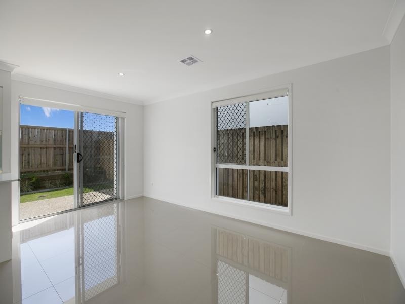 1 / 57 Charles Canty Drive, Wellington Point QLD 4160