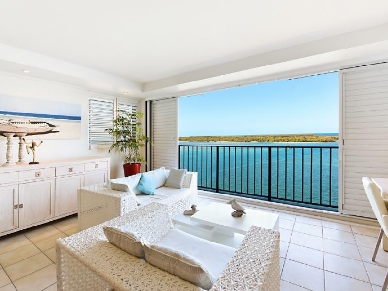 326 MARINE PARADE, Labrador QLD 4215