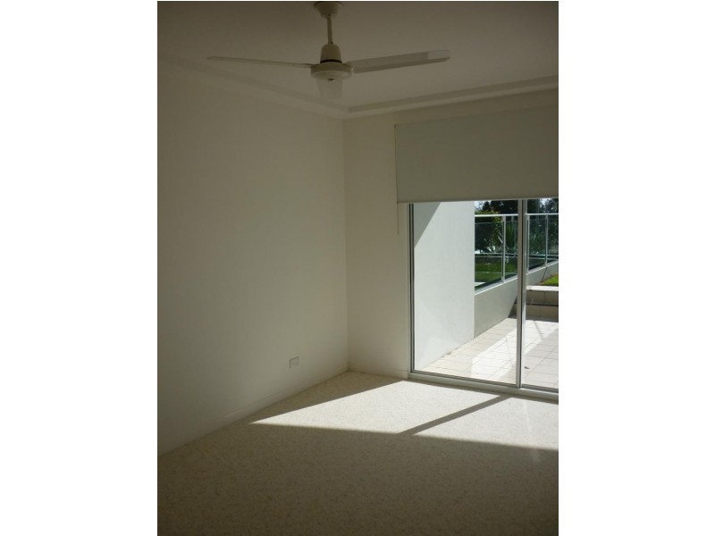 unit 202 / 241 Esplanade, Pialba QLD 4655