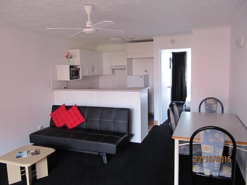 38 Enderley Ave, Surfers Paradise QLD 4217