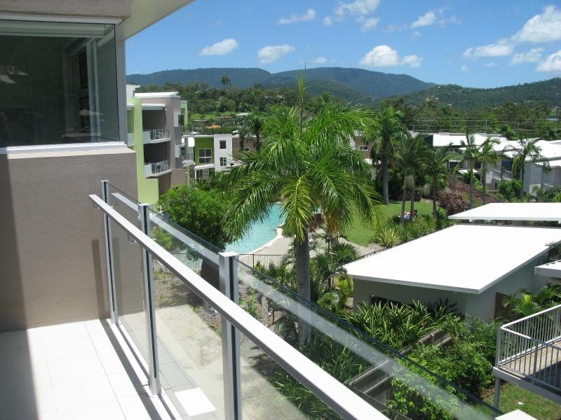 65 Manooka Drive, Cannonvale QLD 4802
