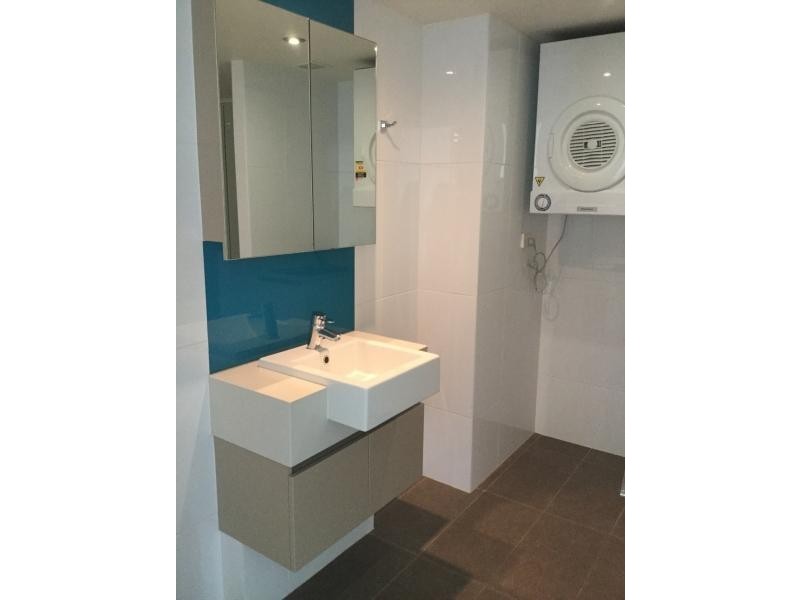 17/28 Bayview Street, Runaway Bay QLD 4216
