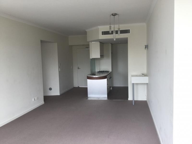 17/28 Bayview Street, Runaway Bay QLD 4216