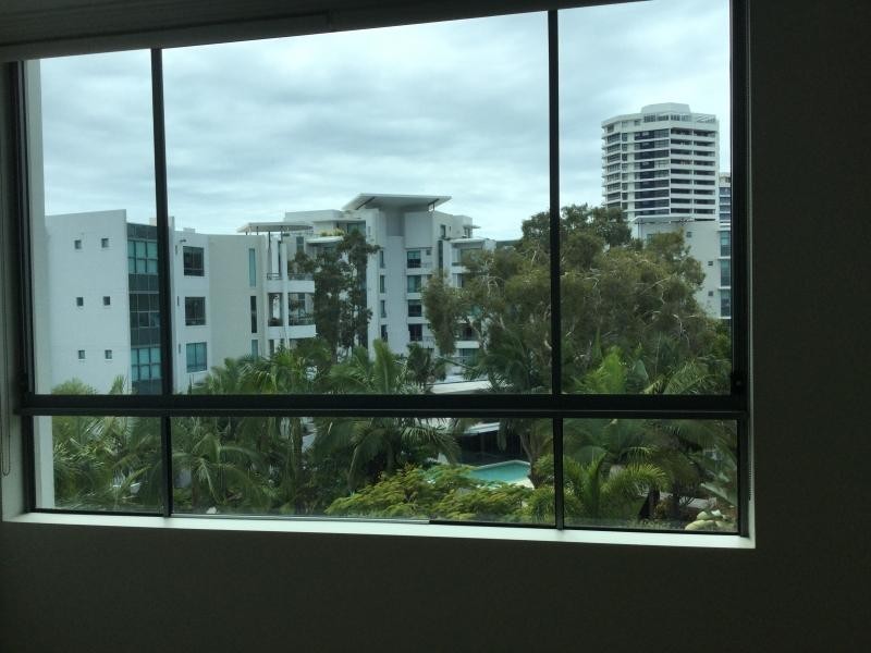 17/28 Bayview Street, Runaway Bay QLD 4216