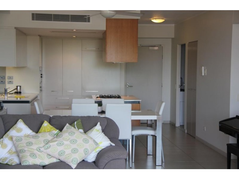 1306/6 Mariners Drive, Townsville City QLD 4810