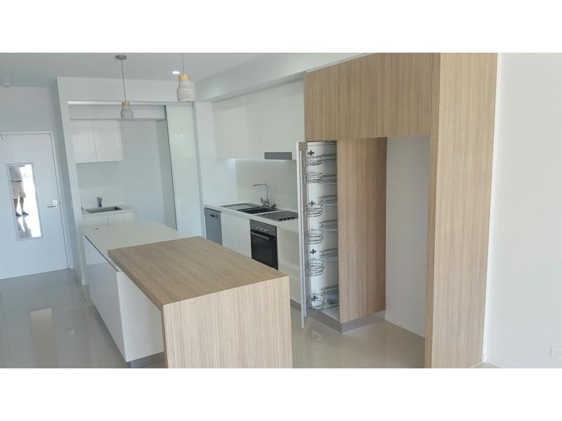 604/26 Gray Street, Southport QLD 4215