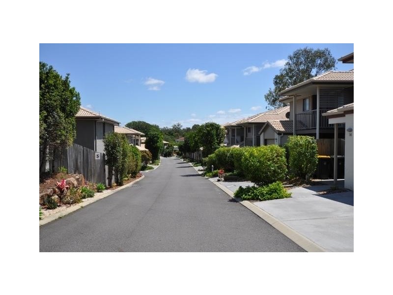 130 Jutland St, Oxley QLD 4075