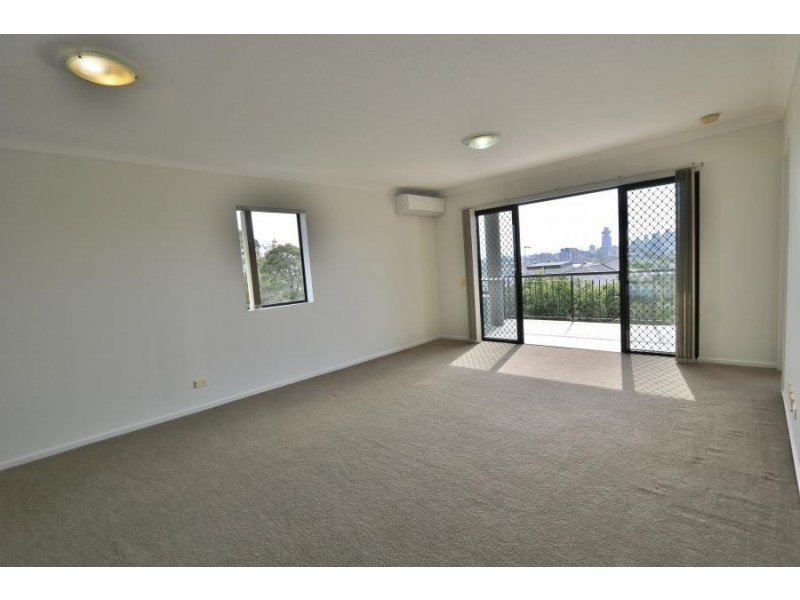70 Norman Crescent, Norman Park QLD 4170