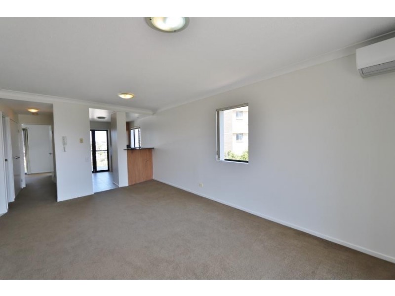 70 Norman Crescent, Norman Park QLD 4170