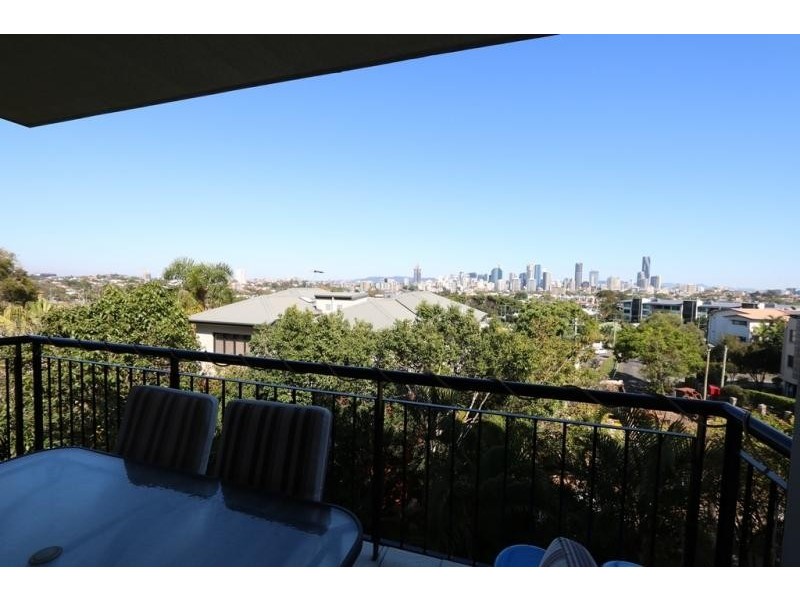 70 Norman Crescent, Norman Park QLD 4170