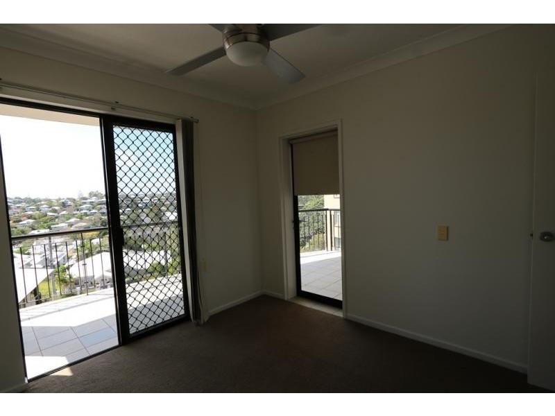 70 Norman Crescent, Norman Park QLD 4170