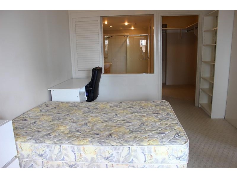 105 Scarborough Street, Southport QLD 4215