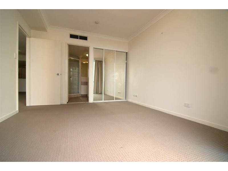 35 Ferry Street, Kangaroo Point QLD 4169