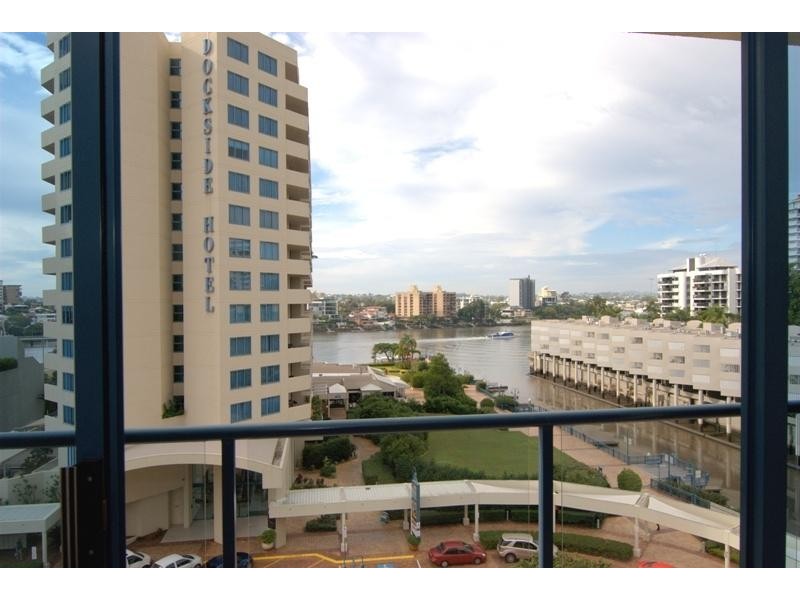 35 Ferry Street, Kangaroo Point QLD 4169