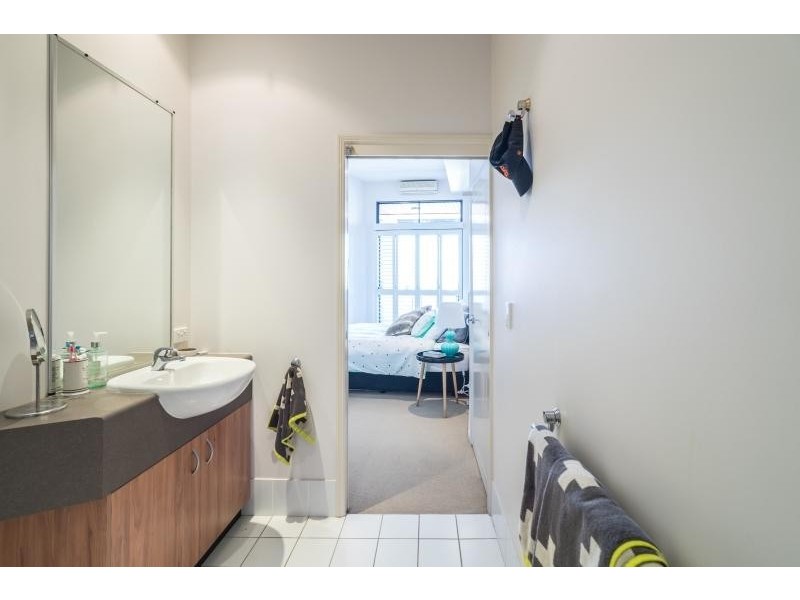 207 / 24 MACQUARIE STREET, Teneriffe QLD 4005