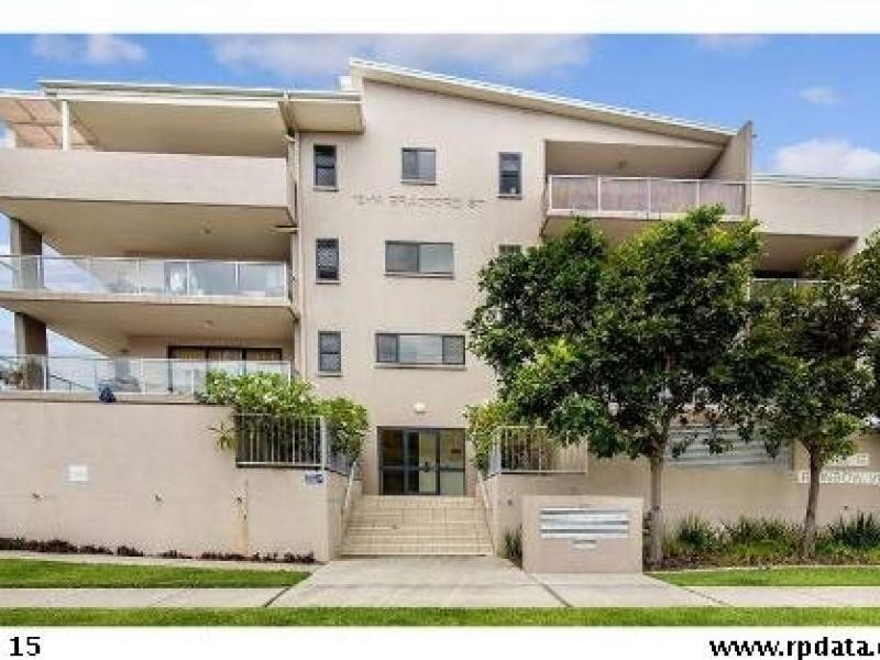 3/12 Bradford street, Labrador QLD 4215