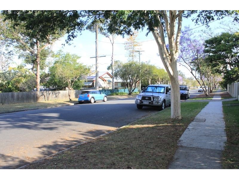 4 Nathan Terrace, Yeerongpilly QLD 4105