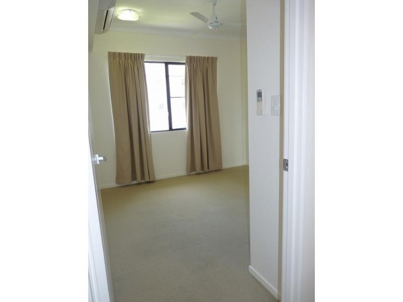 1 / 6-24 Henry Street, West End QLD 4810