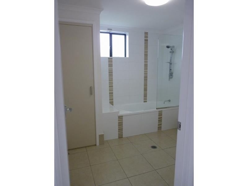 1 / 6-24 Henry Street, West End QLD 4810
