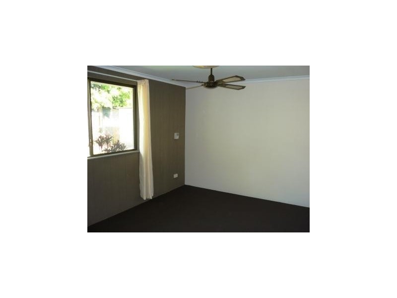 21 Limpus Street, Urangan QLD 4655