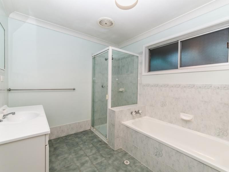 15 Eurydice St, Robertson QLD 4109