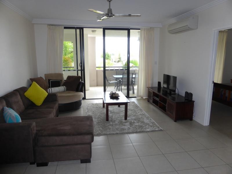1 / 24 Henry Street, West End QLD 4810