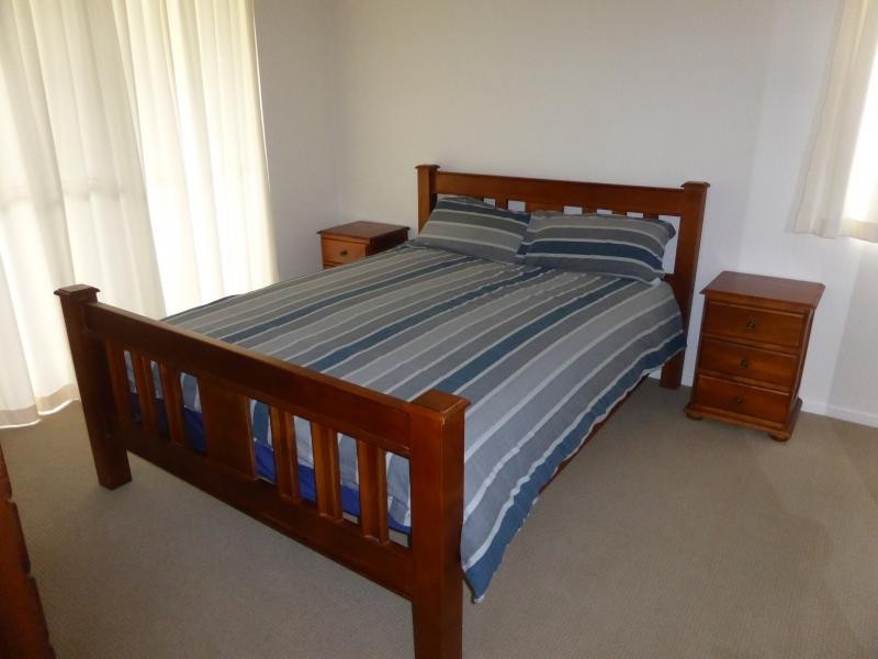 1 / 24 Henry Street, West End QLD 4810