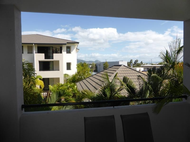 1 / 24 Henry Street, West End QLD 4810