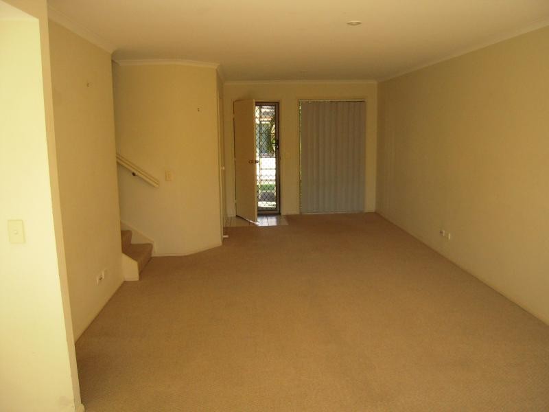 643 Pine Ridge Road, Biggera Waters QLD 4216