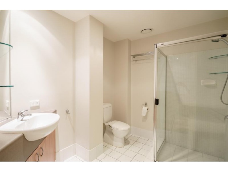 107 / 24 MACQUARIE STREET, Teneriffe QLD 4005