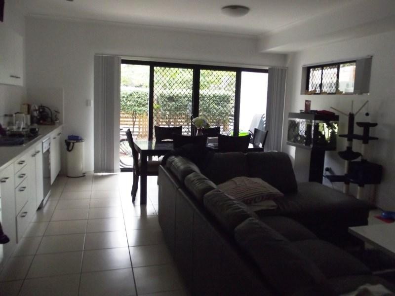 12 / 7 FIGBIRD CRES, Buderim QLD 4556